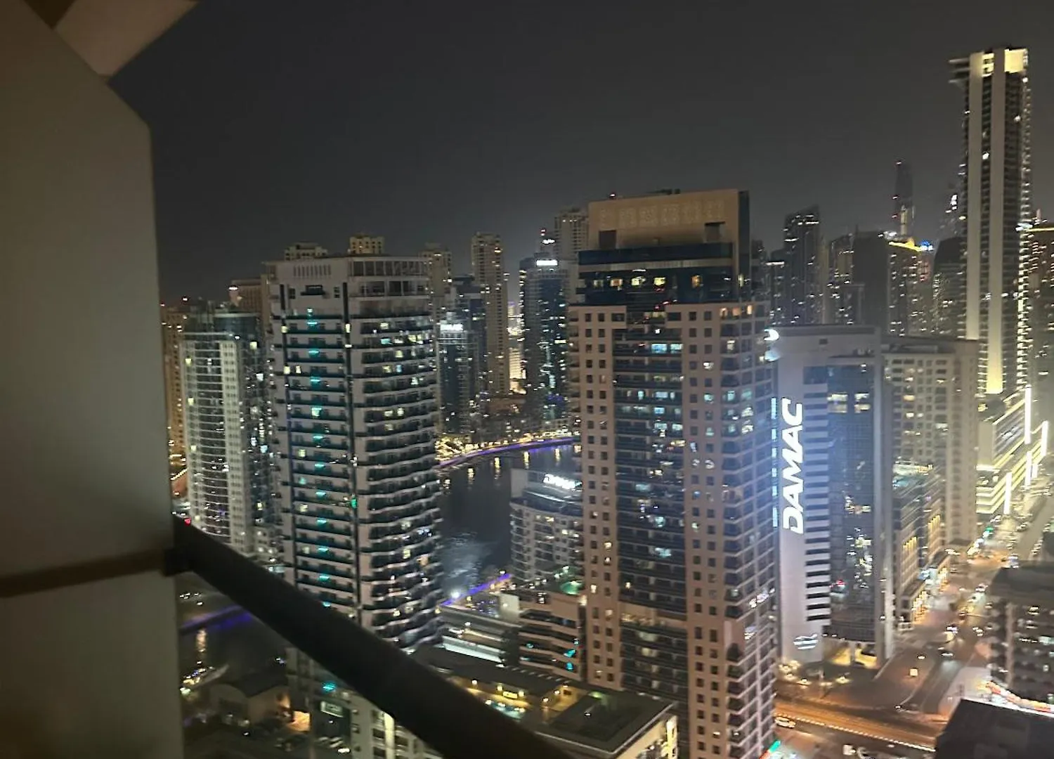 Modern Apartment In Dubai Marina